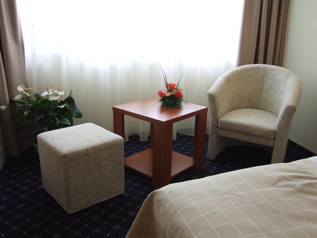 Marshal Hotel Bukarest Værelse billede